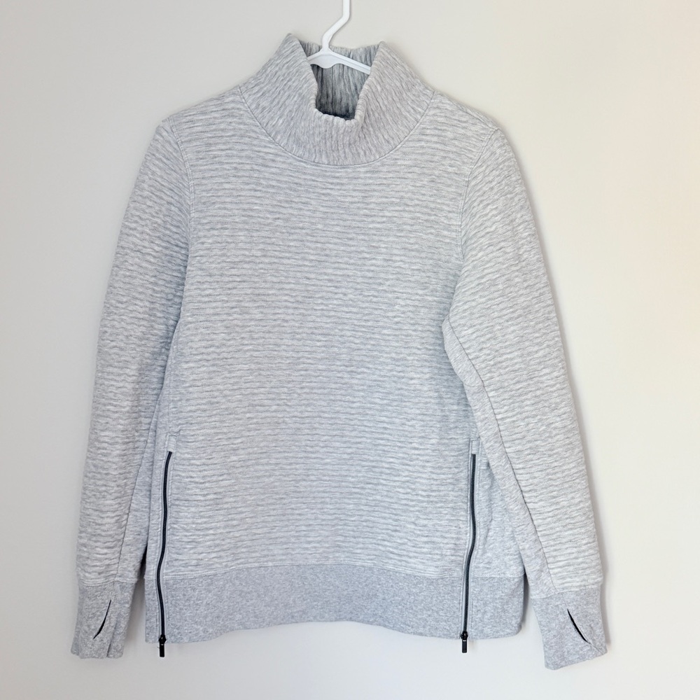 All in Motion Gray Quilted Sweatshirt